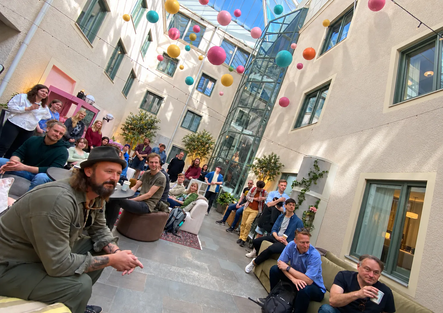 Glastäckt innergård på Walborg Magasinsgatan under ett event